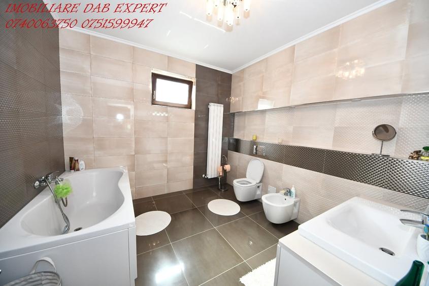 Casă cu 6 camere cu Canalizare în Nord