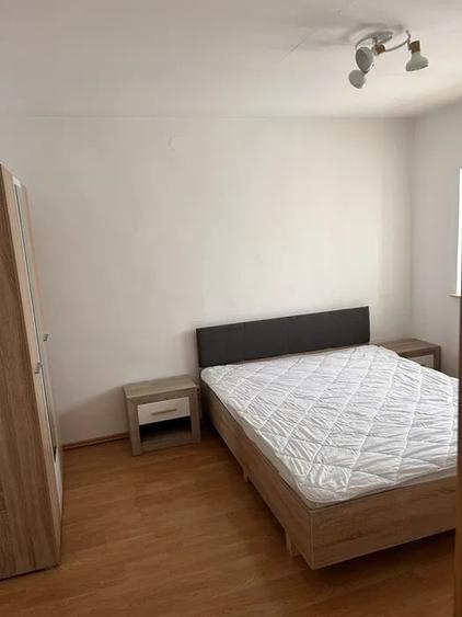 Apartament cu 3 camere semidecomandat, mobilat în Gheorgheni