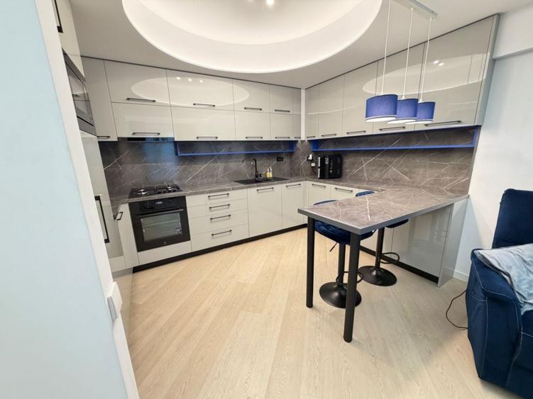 Apartament cu 3 camere decomandat, mobilat în Pipera
