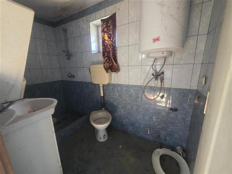 Casă cu 2 camere cu Teren 400 Mp în Voiniceni