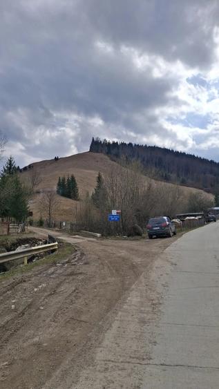 Teren de 716 mp, în Poiana Teiului