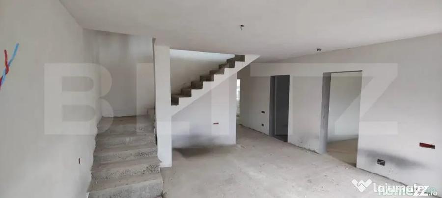 Casă cu 15 camere cu Teren 1000 Mp în Dumbrava