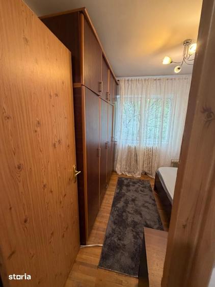 Apartament cu 3 camere semidecomandat în Crângași