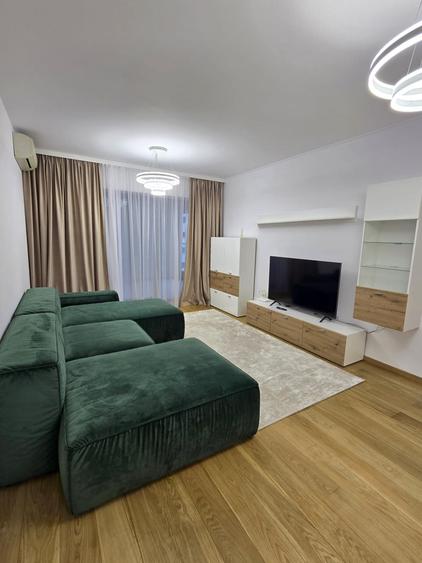 Apartament cu 3 camere semidecomandat, mobilat în Floreasca