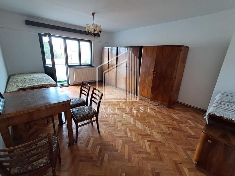 Apartament cu 2 camere decomandat, mobilat în Botizului