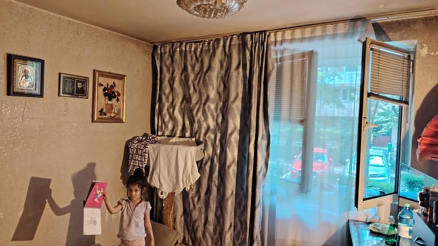 Apartament cu 3 camere semidecomandat în Tineretului