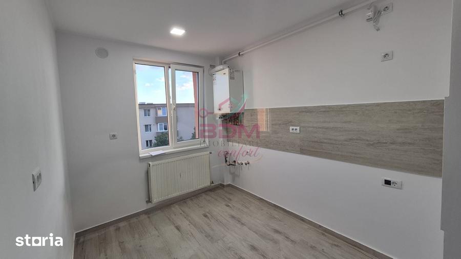 Apartament cu 3 camere semidecomandat în Micro 1