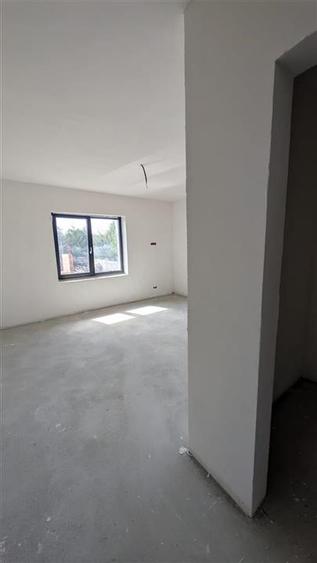 Casă cu 4 camere cu Teren 400 Mp în Valea Lupului