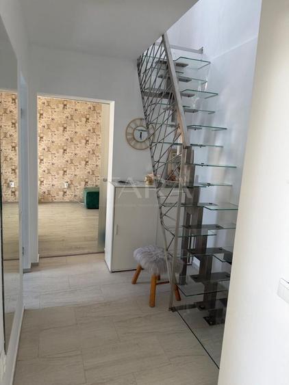 Apartament cu 4 camere decomandat, mobilat în Baciu