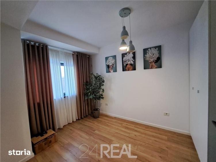Casă cu 5 camere cu Teren 334 Mp în Mogoșoaia