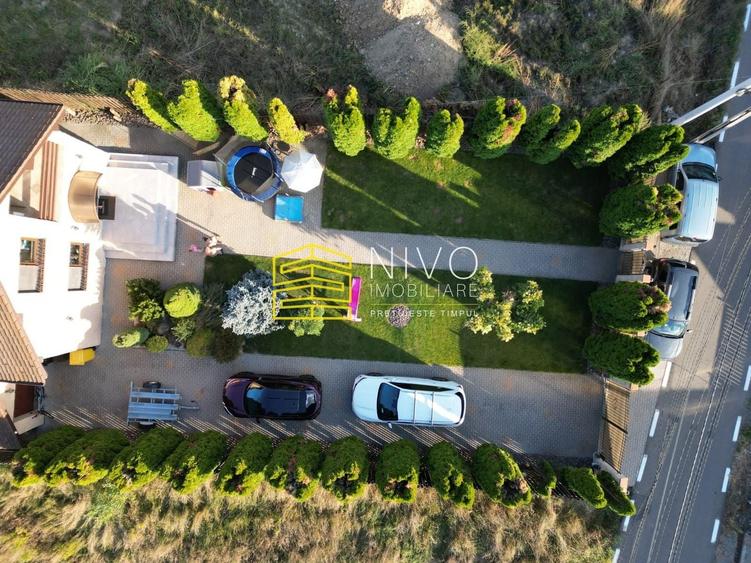 Casă individuală cu 4 camere cu Canalizare în Corunca