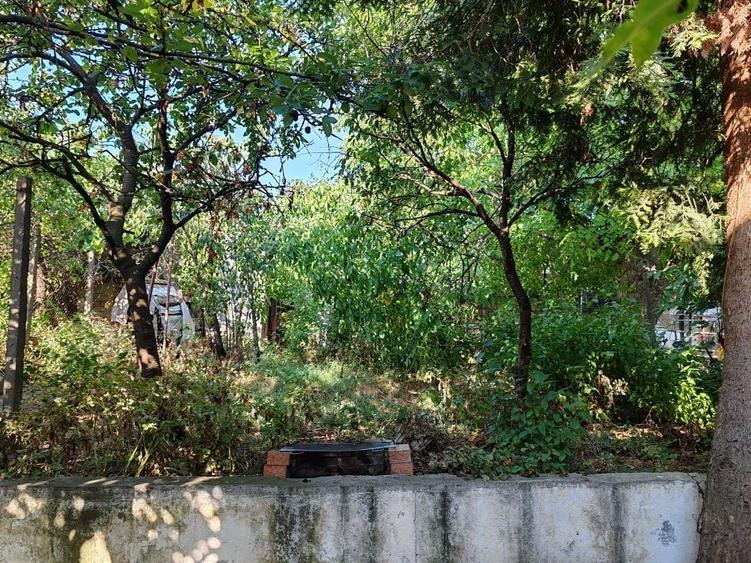 Casă cu 3 camere în Dâmbul Rotund