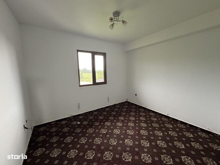 Spațiu comercial, de 936 mp, în Valea Călugărească