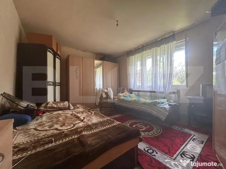 Casă cu 4 camere cu Teren 100 Mp în Central