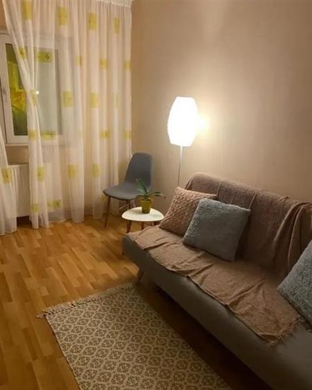 Apartament cu 3 camere decomandat, mobilat în Astra