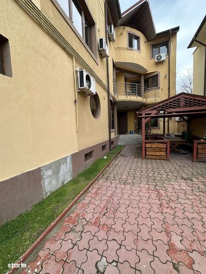 Apartament cu 4 camere în Central