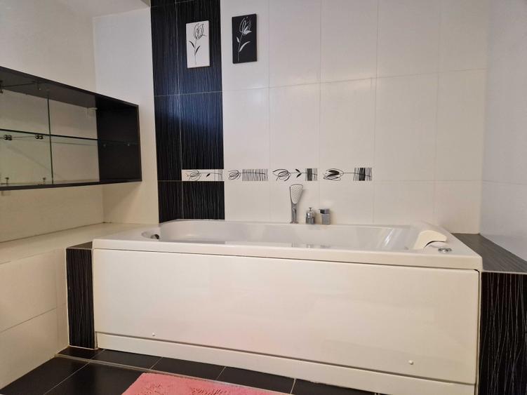 Apartament cu 2 camere decomandat în Ultracentral