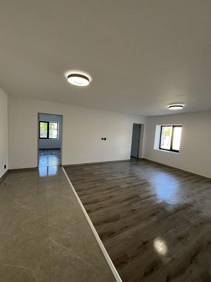 Casă cu 4 camere cu Teren 738 Mp în Șimand