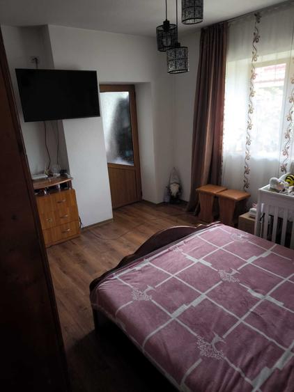 Casă cu 4 camere cu Teren 800 Mp în Central