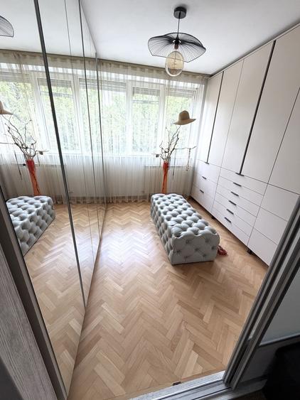 Apartament cu 4 camere decomandat în Decebal