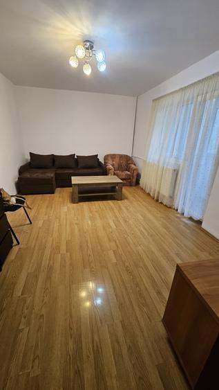 Apartament cu 2 camere decomandat în Drumul Taberei