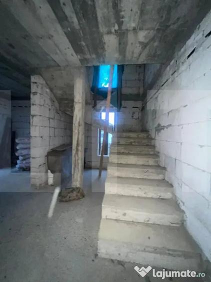 Casă cu 4 camere cu Teren 500 Mp în Central