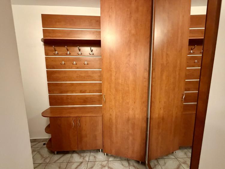 Apartament cu 3 camere decomandat, mobilat în Lujerului