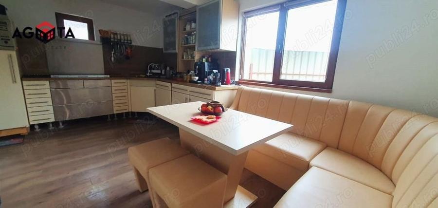 Casă cu 4 camere cu Teren 350 Mp în Florești