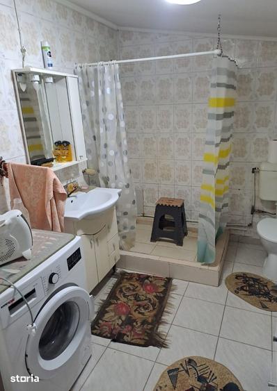 Casă cu 4 camere cu Teren 560 Mp în Central
