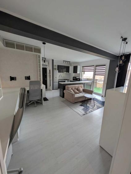 Apartament cu 2 camere semidecomandat în Florești