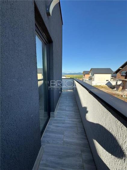 Duplex cu 3 camere cu Garaj în Tărlungeni