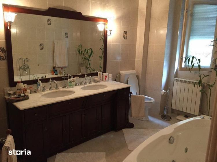 Casă cu Teren 700 Mp în Centrul Civic