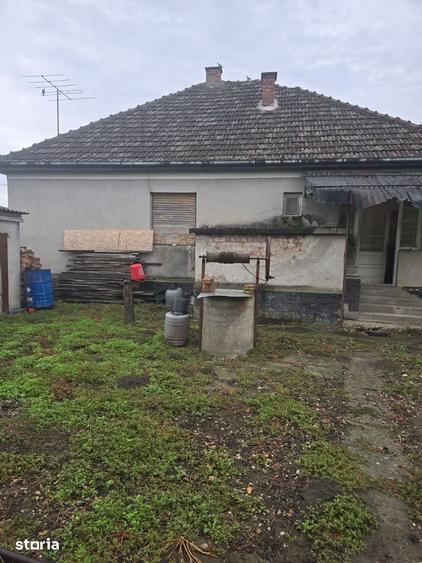 Casă cu 3 camere cu Teren 4800 Mp în Botiz