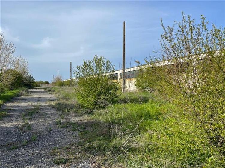 Spațiu industrial, de 6,800 mp, în Beștepe