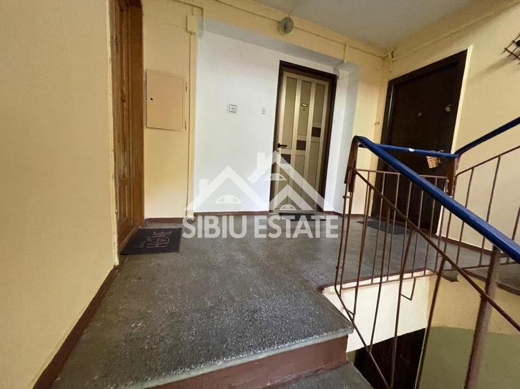 Apartament cu 2 camere decomandat, mobilat în Vasile Aaron