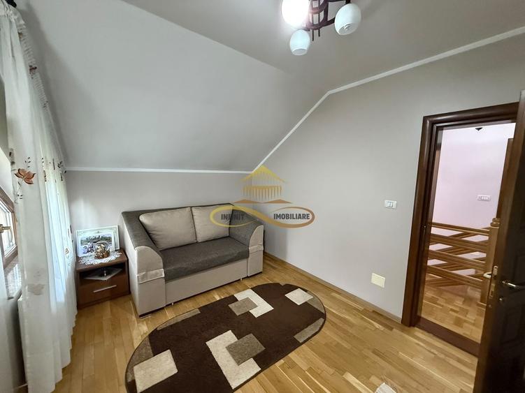 Casă individuală cu 5 camere cu Canalizare în Măgura