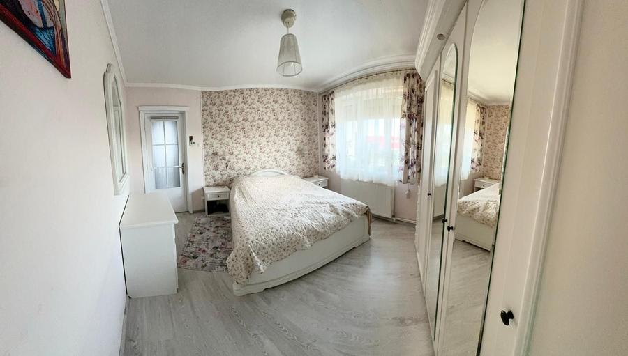 Apartament cu 3 camere decomandat în Ultracentral
