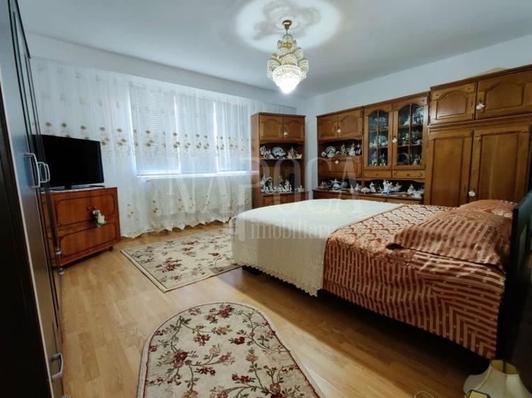 Casă individuală cu 6 camere cu Canalizare în Dâmbul Rotund
