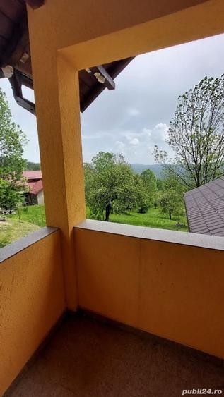 Casă cu 2 camere cu Teren 2000 Mp în Brebu