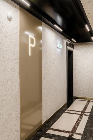 Apartament cu 3 camere decomandat, mobilat în P-ța Victoriei