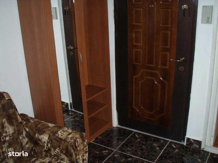Apartament cu 2 camere, mobilat în Central