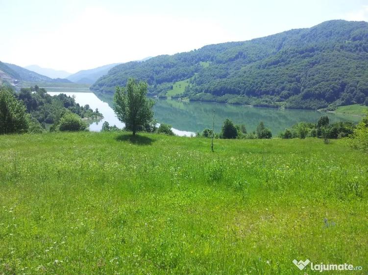 Teren 73000 mp intravilan Siriu baraj lac - 11