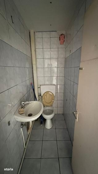 Apartament cu 3 camere în Micro 16