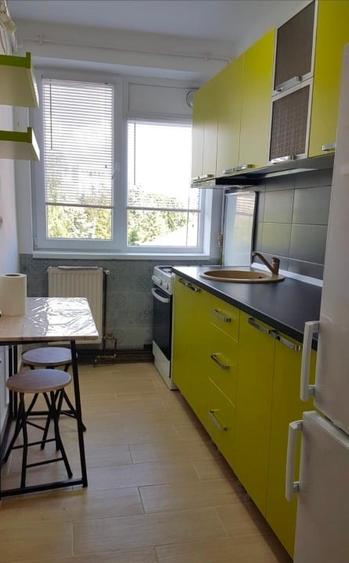 Apartament cu 2 camere decomandat, mobilat în Ultracentral