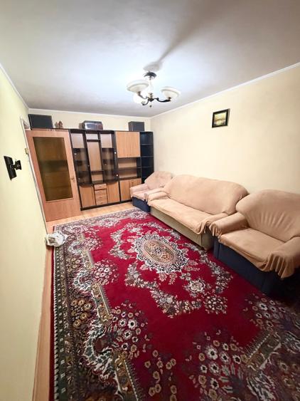 Apartament cu 2 camere decomandat în Rahova