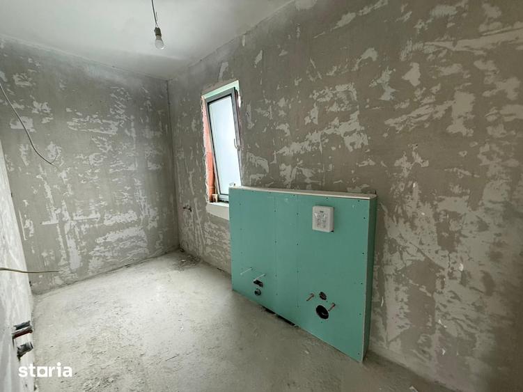Casă cu 4 camere cu Teren 250 Mp în Ghencea