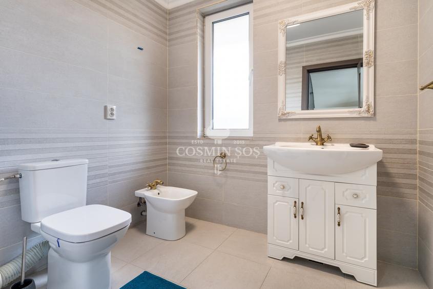 Duplex cu 6 camere cu Canalizare în Florești