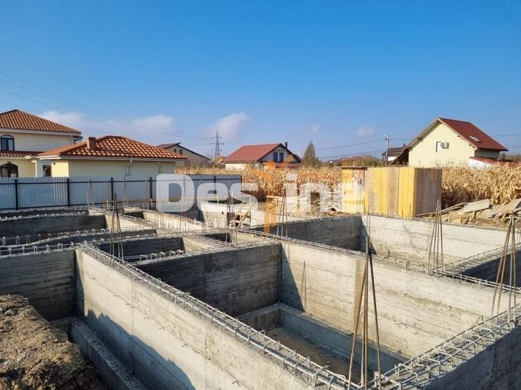 Casă individuală cu 4 camere cu Canalizare în Breazu