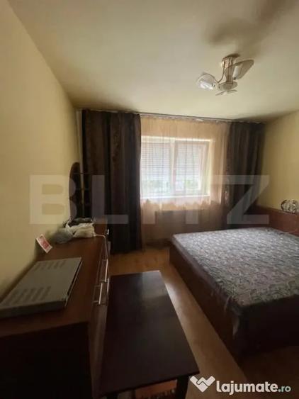 Apartament cu 3 camere semidecomandat, mobilat în Câmpia Turzii