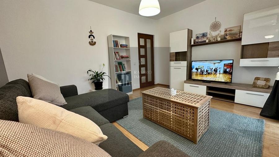 Apartament cu 2 camere decomandat, mobilat în Metalurgiei